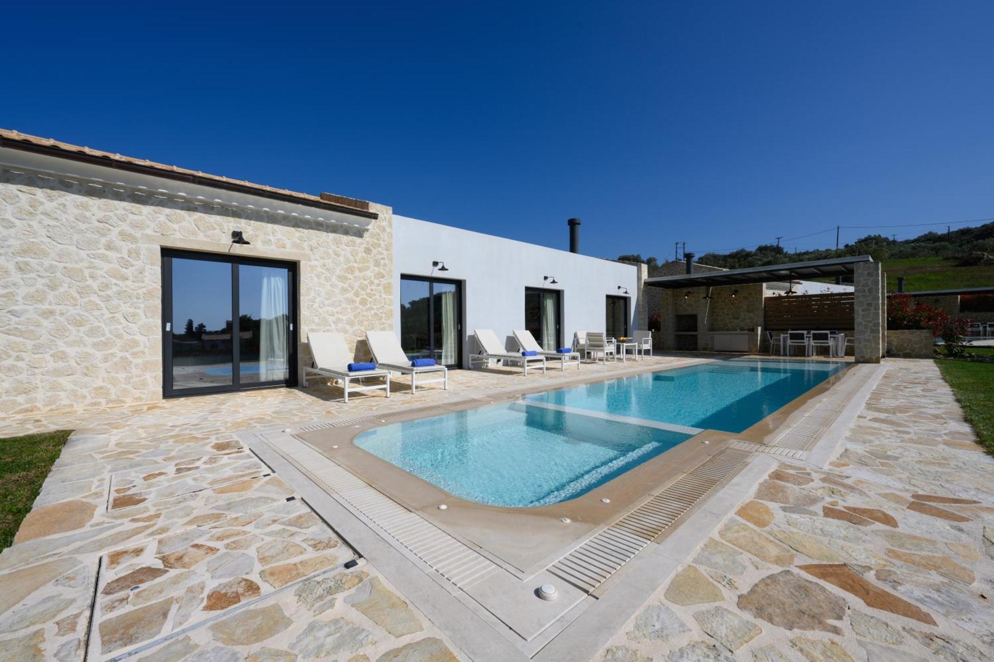 Mega Lithari Corfu Luxury Villa Kavvadades