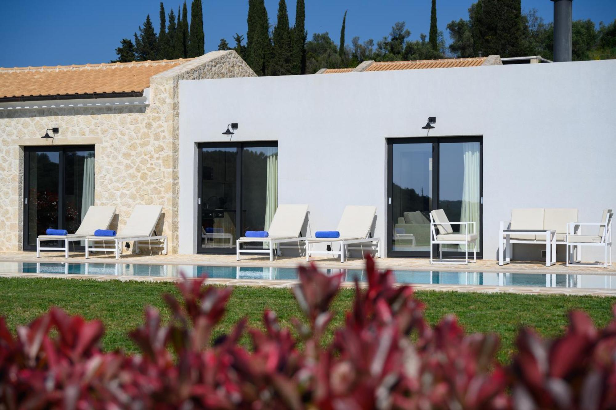 Mega Lithari Corfu Luxury * Kavvadades
