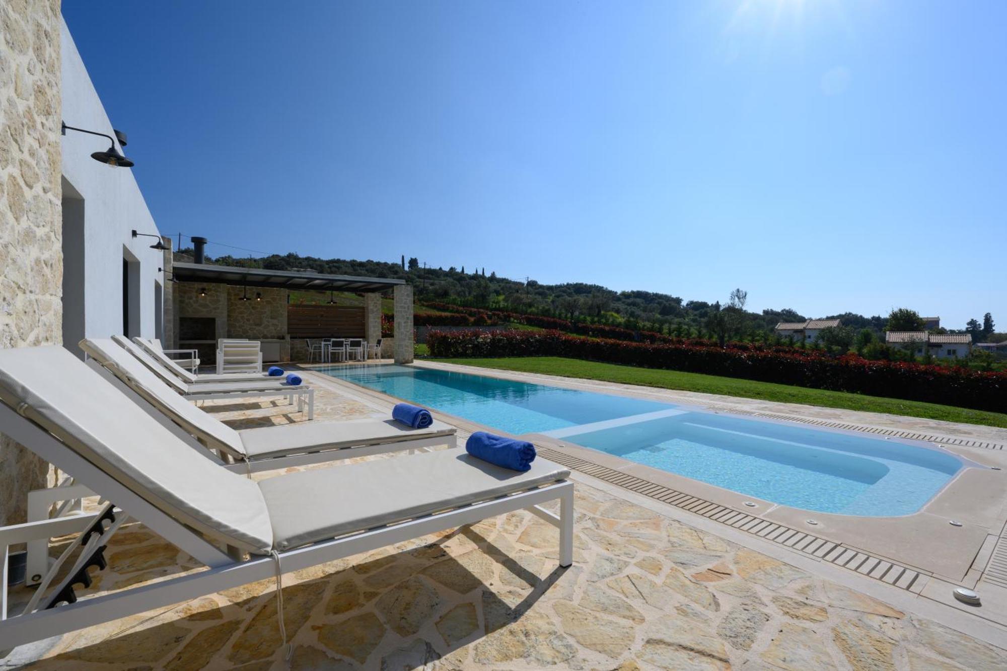 Mega Lithari Corfu Luxury * Kavvadades