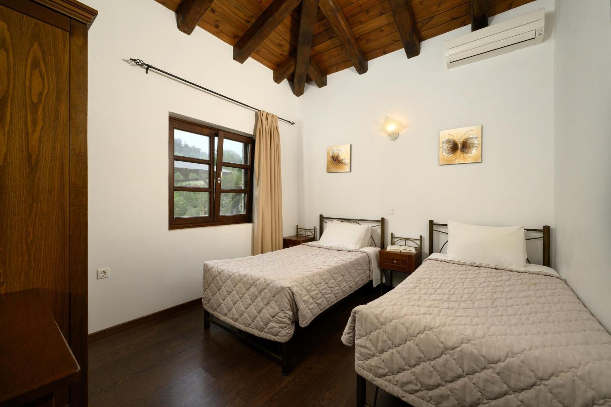 Mega Lithari Corfu Luxury Villa Kavvadades