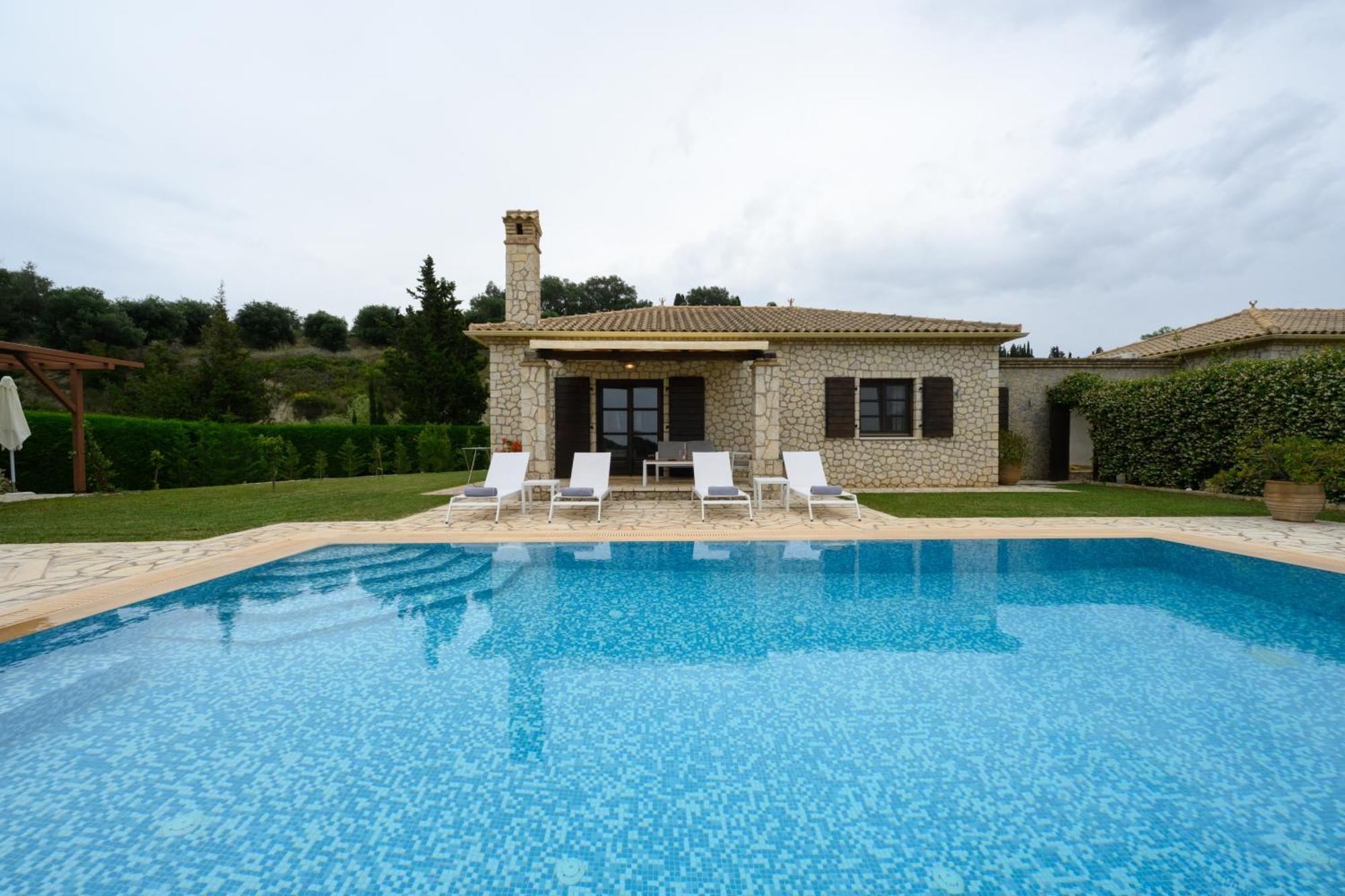 Mega Lithari Corfu Luxury Villa Kavvadades